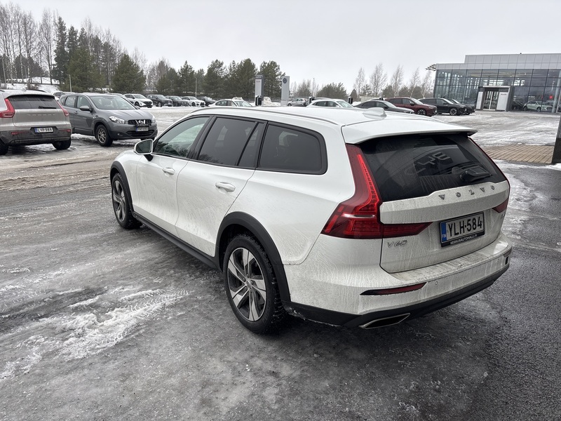 Volvo V60 Cross Country vaihtoauto