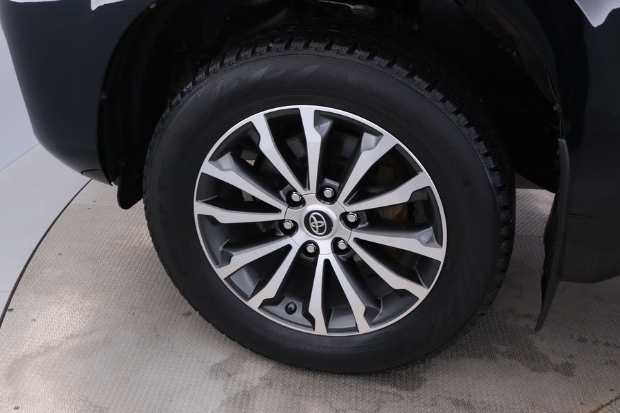 Toyota Land Cruiser vaihtoauto