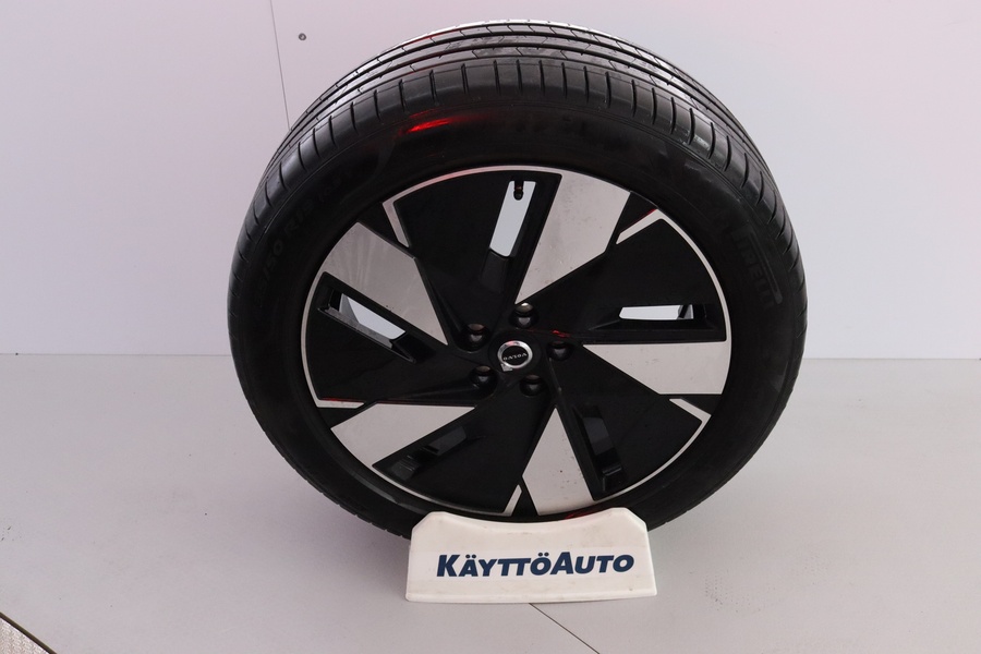 Volvo EC40 vaihtoauto