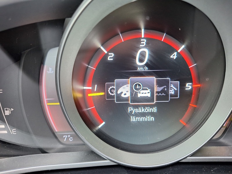 Volvo V40 Cross Country vaihtoauto