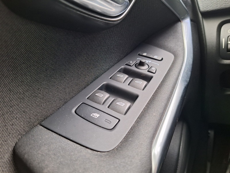 Volvo V40 Cross Country vaihtoauto