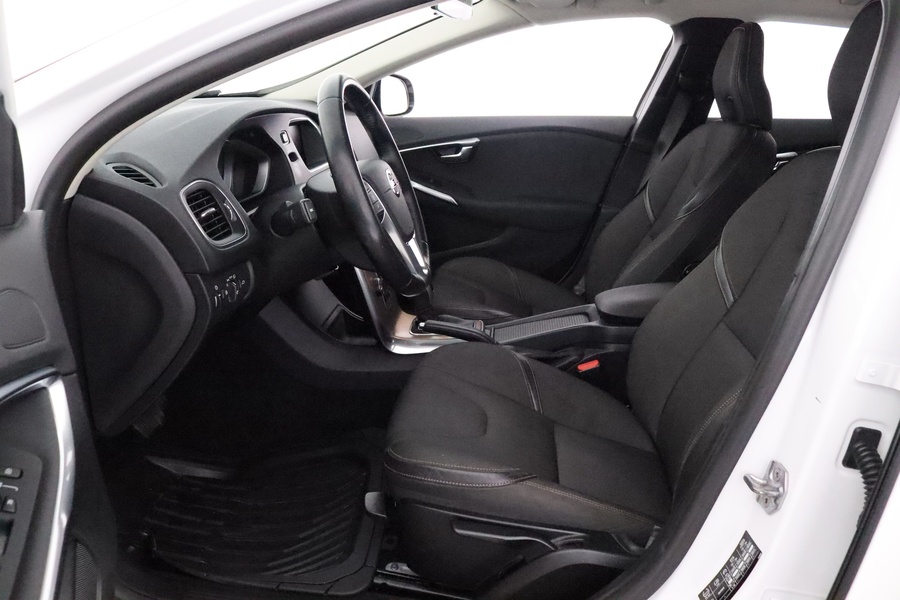 Volvo V40 Cross Country vaihtoauto