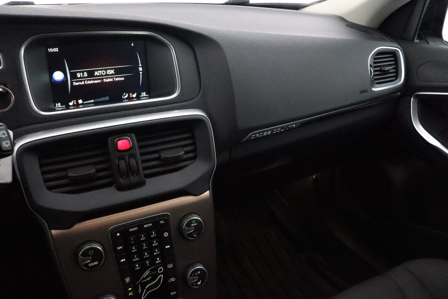 Volvo V40 Cross Country vaihtoauto