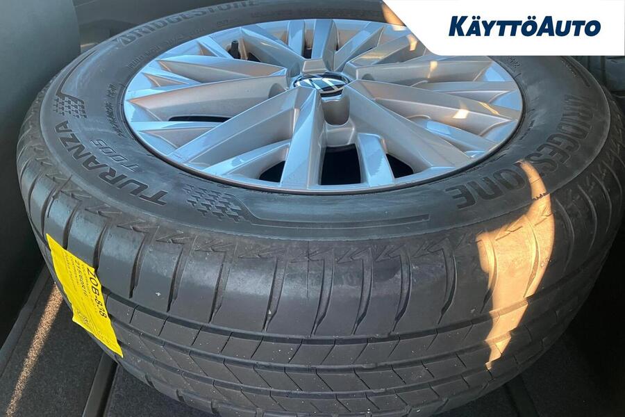 Volkswagen T-Roc vaihtoauto