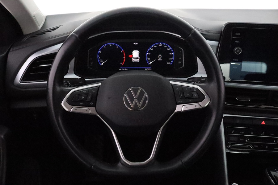 Volkswagen T-Roc vaihtoauto