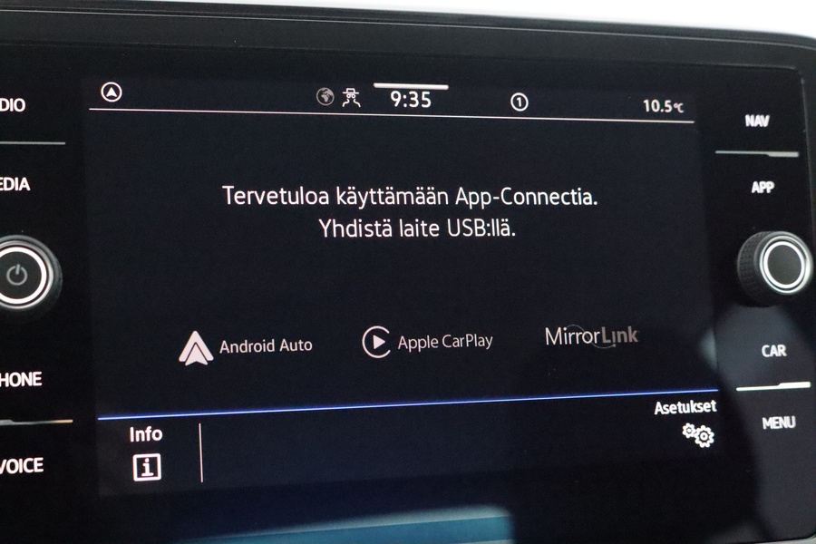 Volkswagen T-Roc vaihtoauto