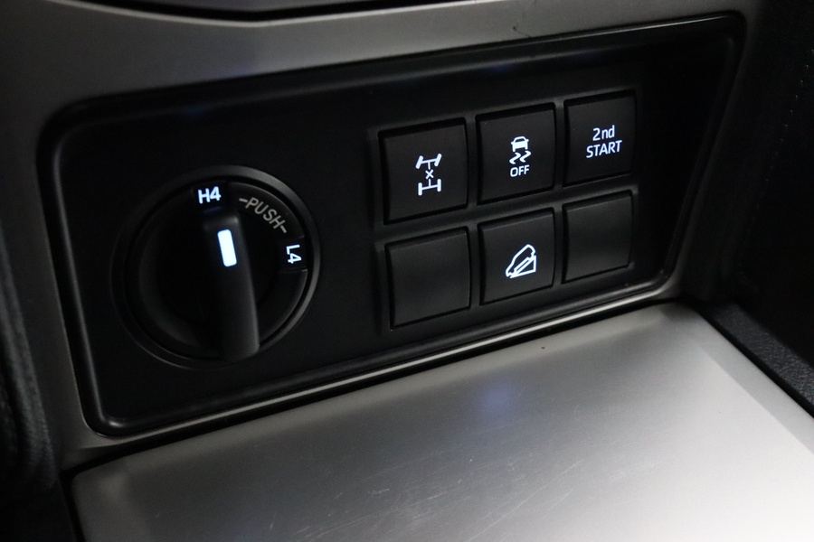 Toyota Land Cruiser vaihtoauto