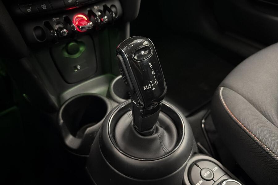 Mini Hatchback vaihtoauto