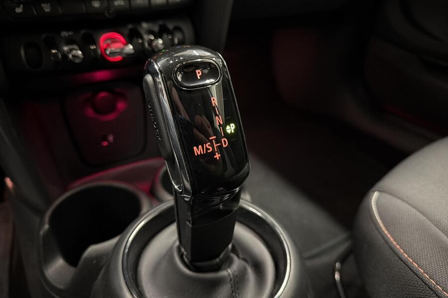 Mini Hatchback vaihtoauto