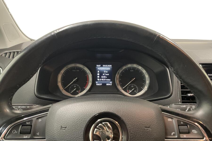 Skoda Karoq vaihtoauto