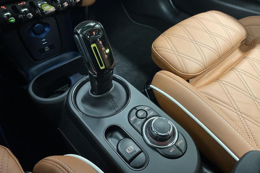 Mini Hatchback vaihtoauto