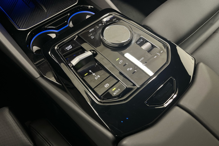 BMW i5 vaihtoauto