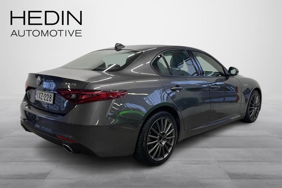 Alfa Romeo Giulia vaihtoauto