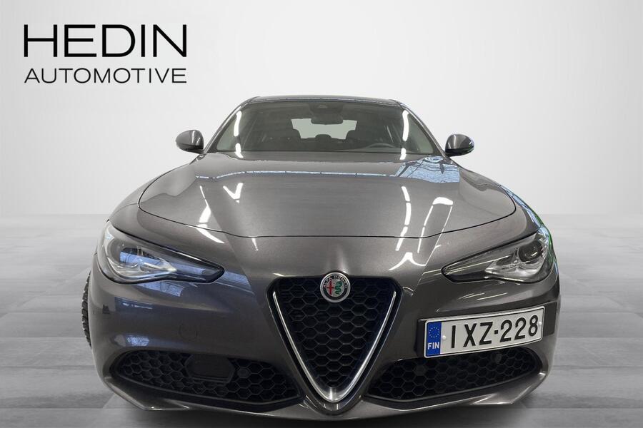 Alfa Romeo Giulia vaihtoauto