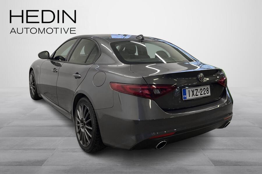 Alfa Romeo Giulia vaihtoauto