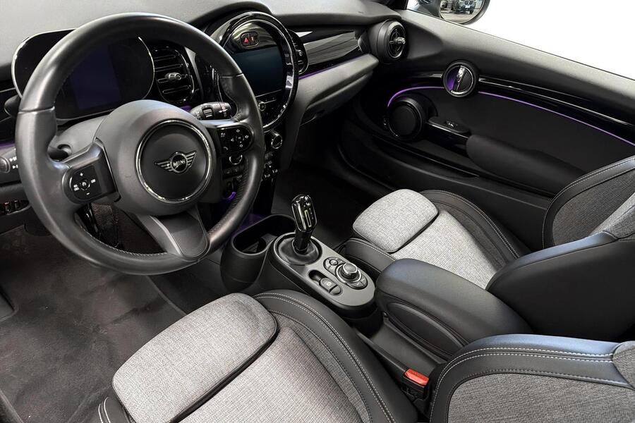 Mini Hatchback vaihtoauto