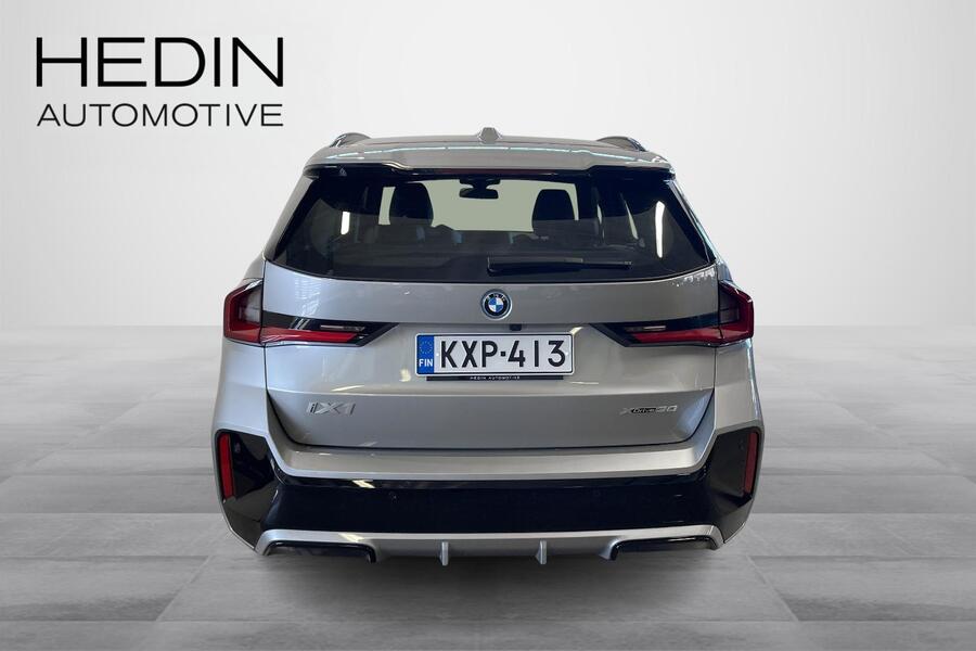 BMW iX1 vaihtoauto