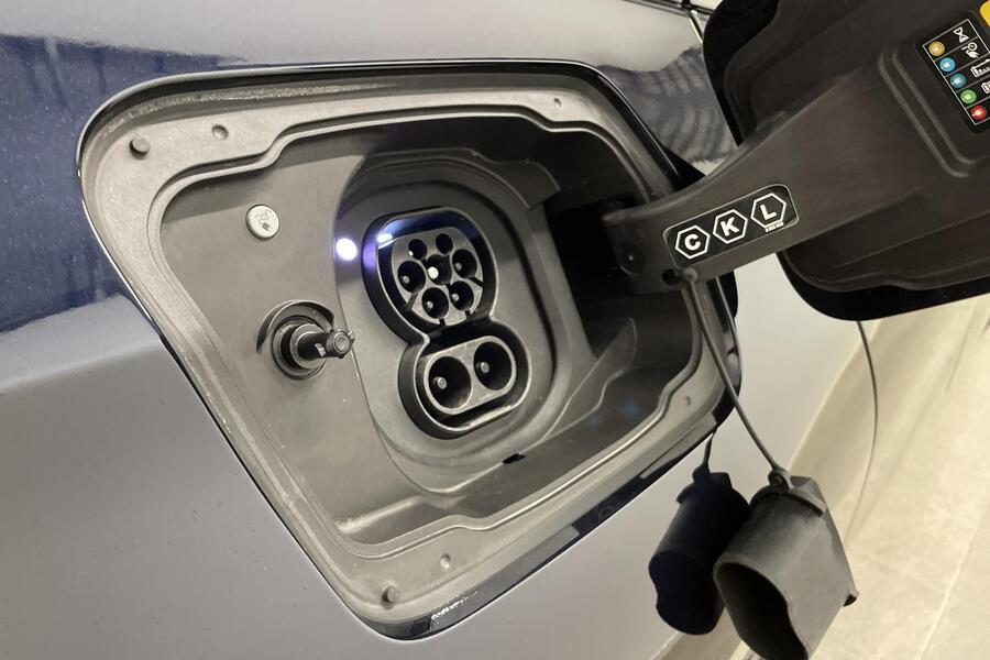 BMW i5 vaihtoauto