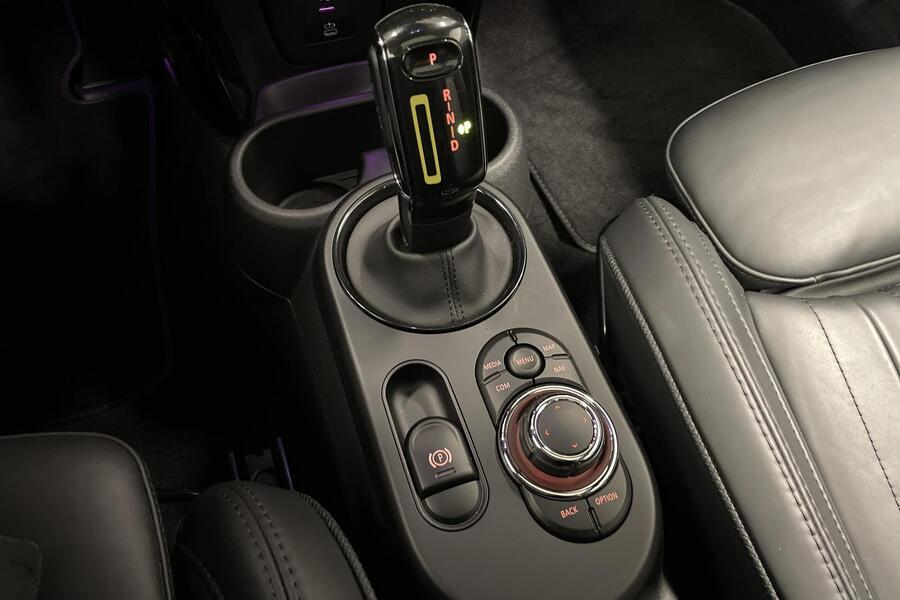 Mini Hatchback vaihtoauto