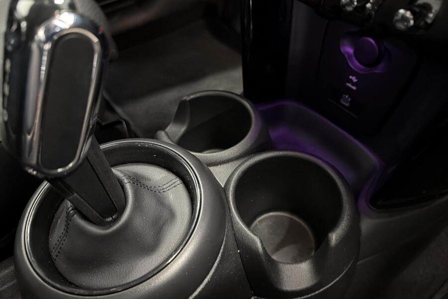 Mini Hatchback vaihtoauto