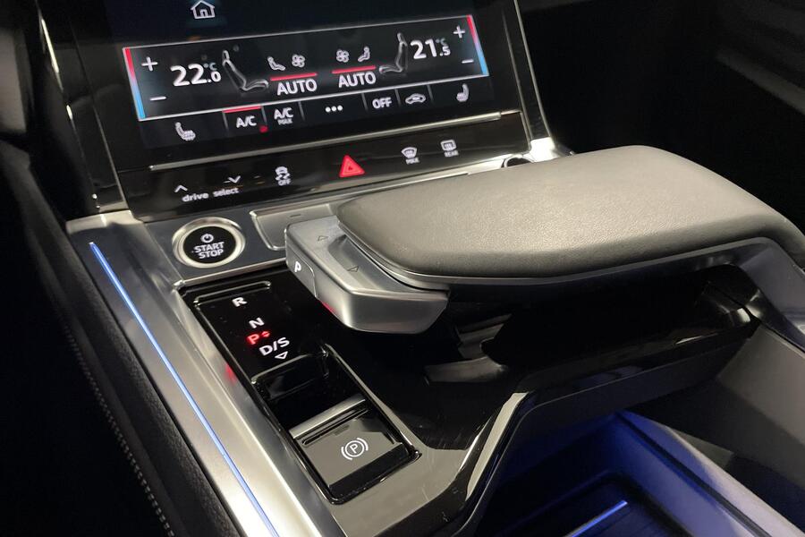 Audi Q8 e-tron vaihtoauto