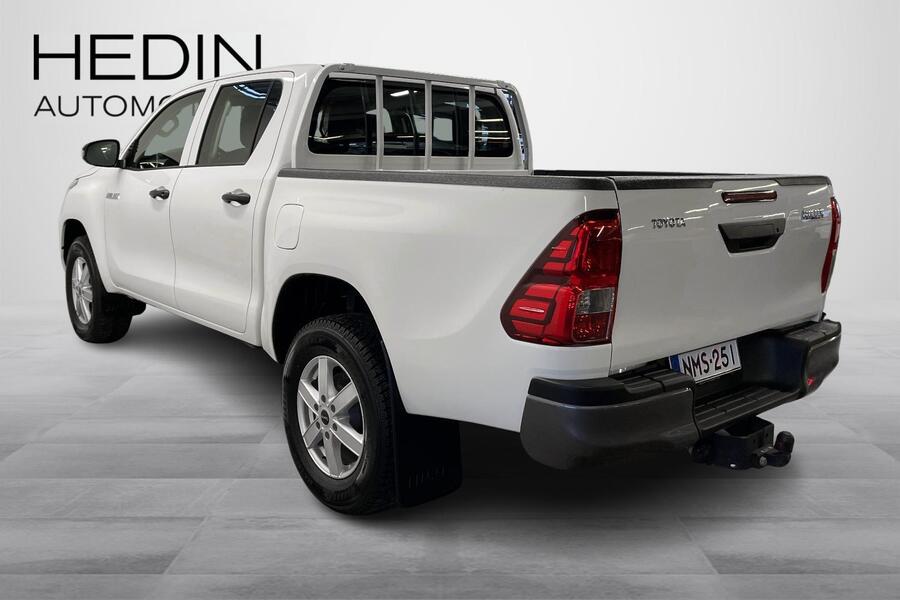 Toyota Hilux vaihtoauto