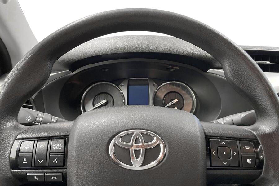 Toyota Hilux vaihtoauto