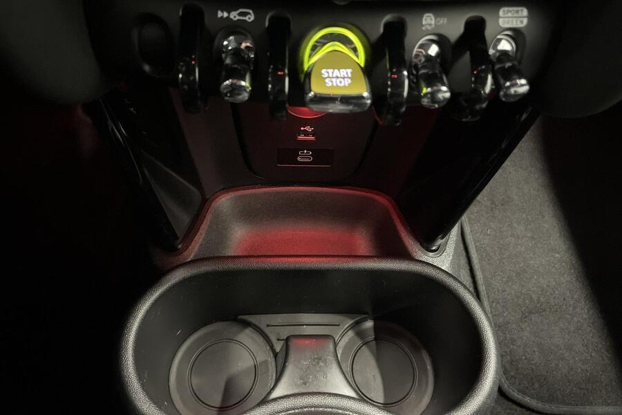 Mini Hatchback vaihtoauto