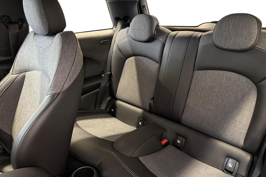 Mini Hatchback vaihtoauto