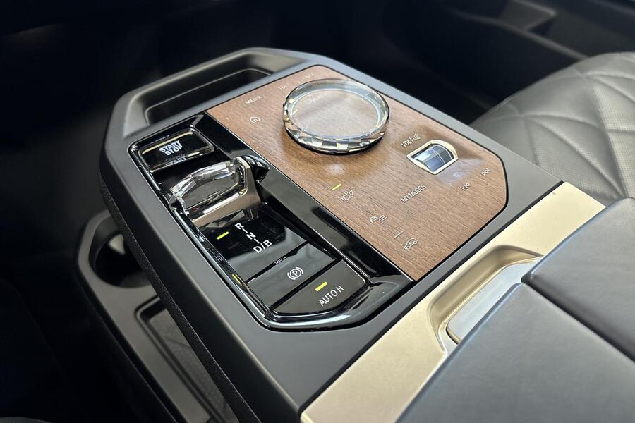BMW iX vaihtoauto