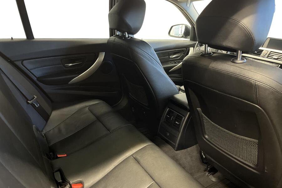 BMW 330 vaihtoauto