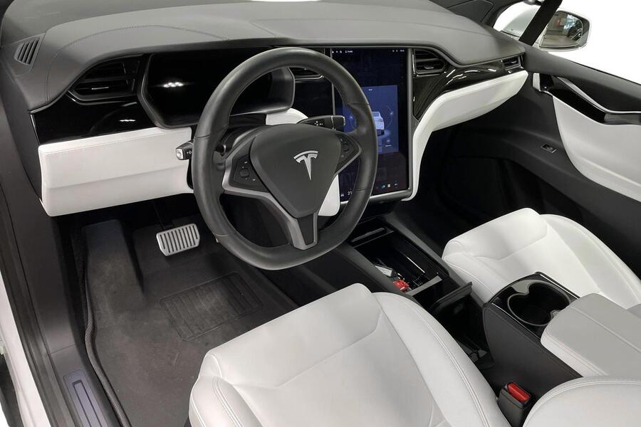 Tesla Model X vaihtoauto