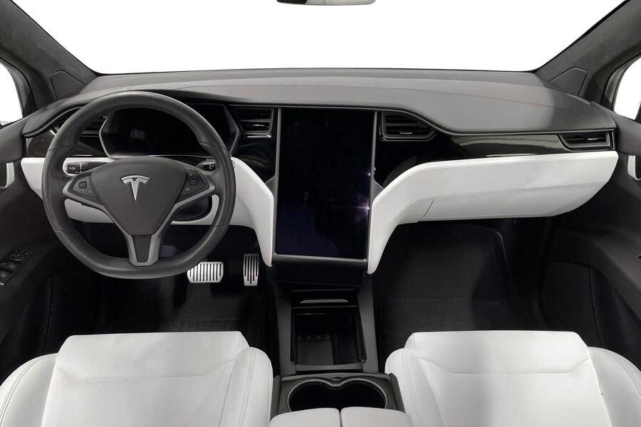 Tesla Model X vaihtoauto