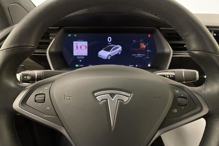 Tesla Model X vaihtoauto