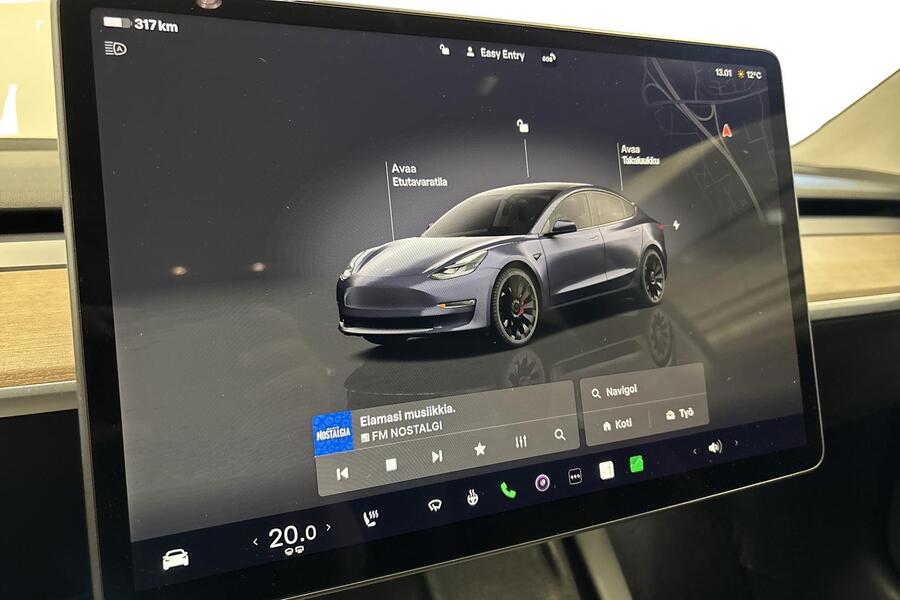 Tesla Model 3 vaihtoauto