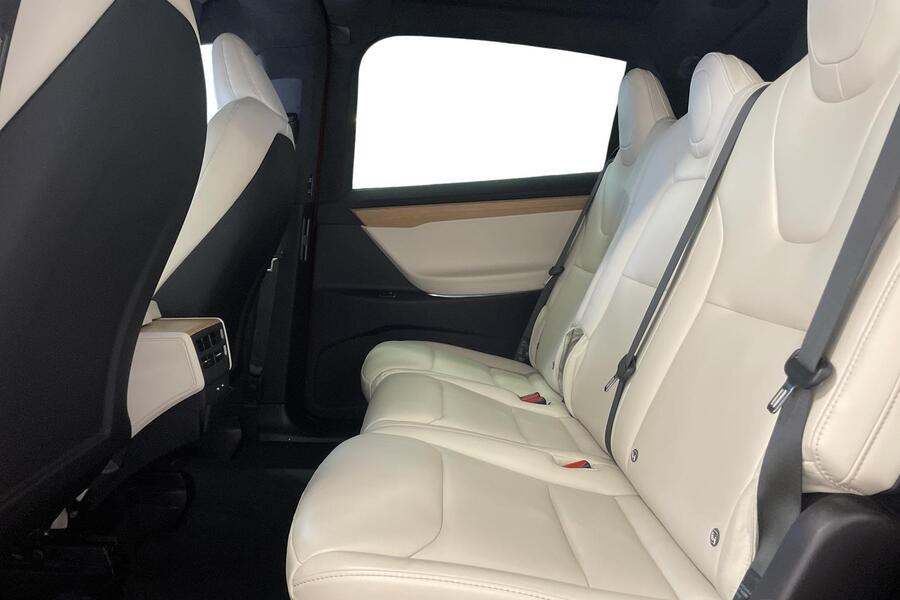 Tesla Model X vaihtoauto