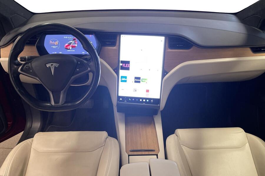 Tesla Model X vaihtoauto