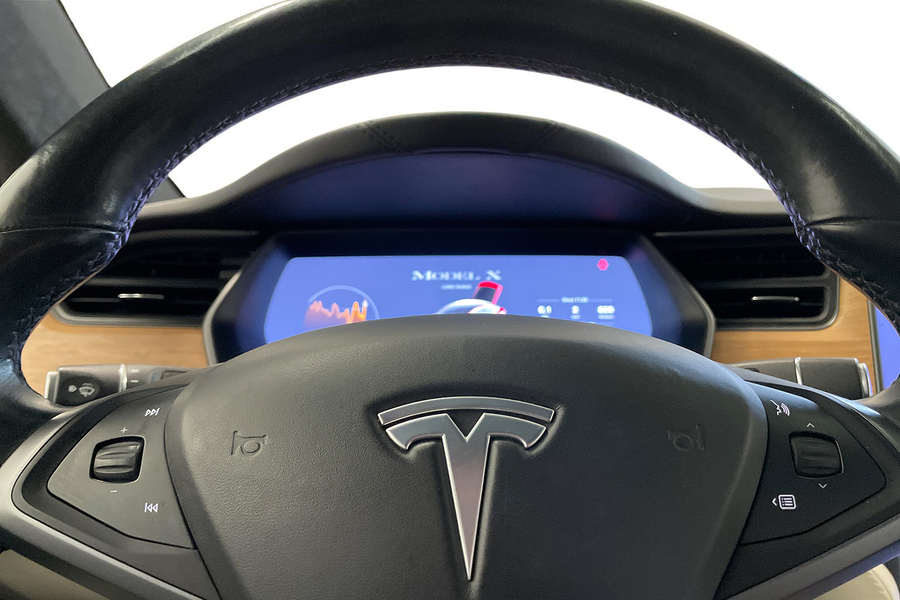 Tesla Model X vaihtoauto