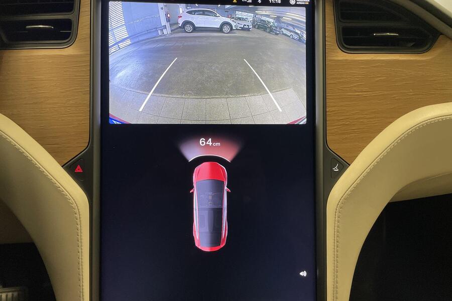 Tesla Model X vaihtoauto