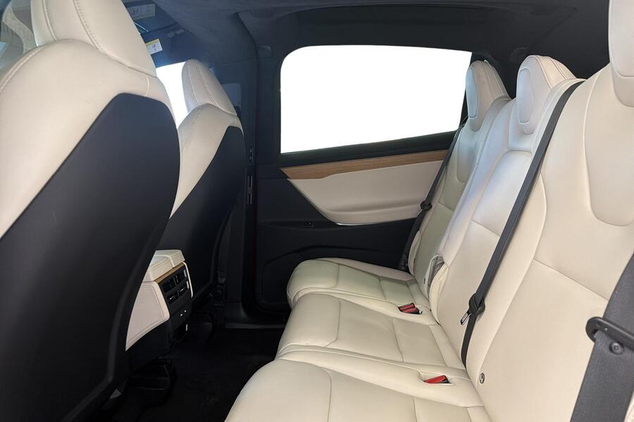 Tesla Model X vaihtoauto