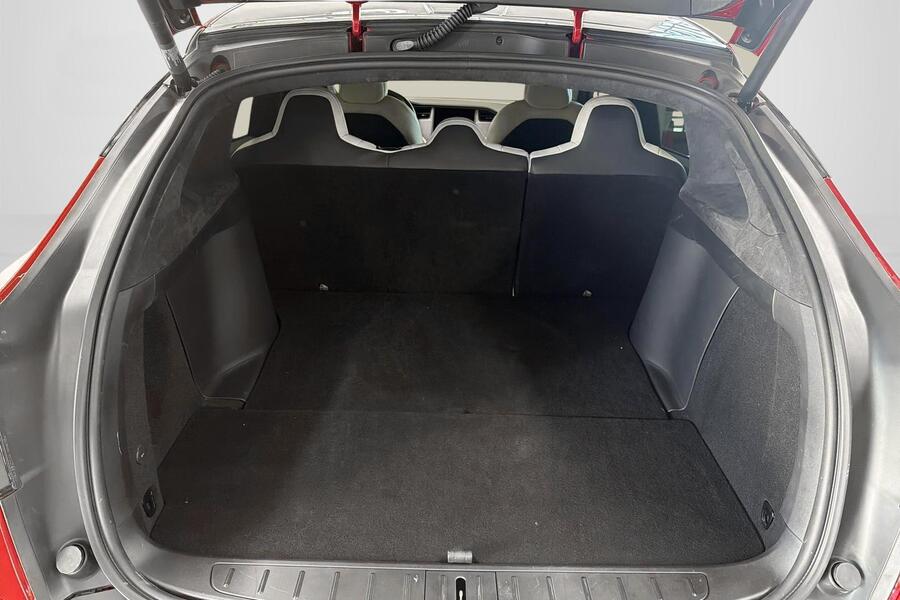 Tesla Model X vaihtoauto