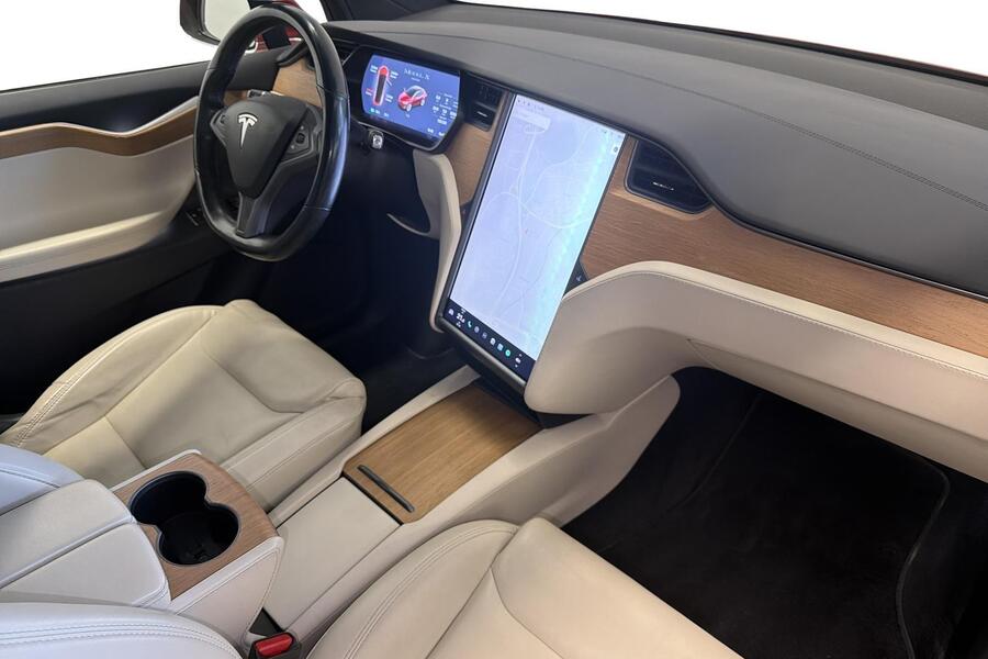 Tesla Model X vaihtoauto