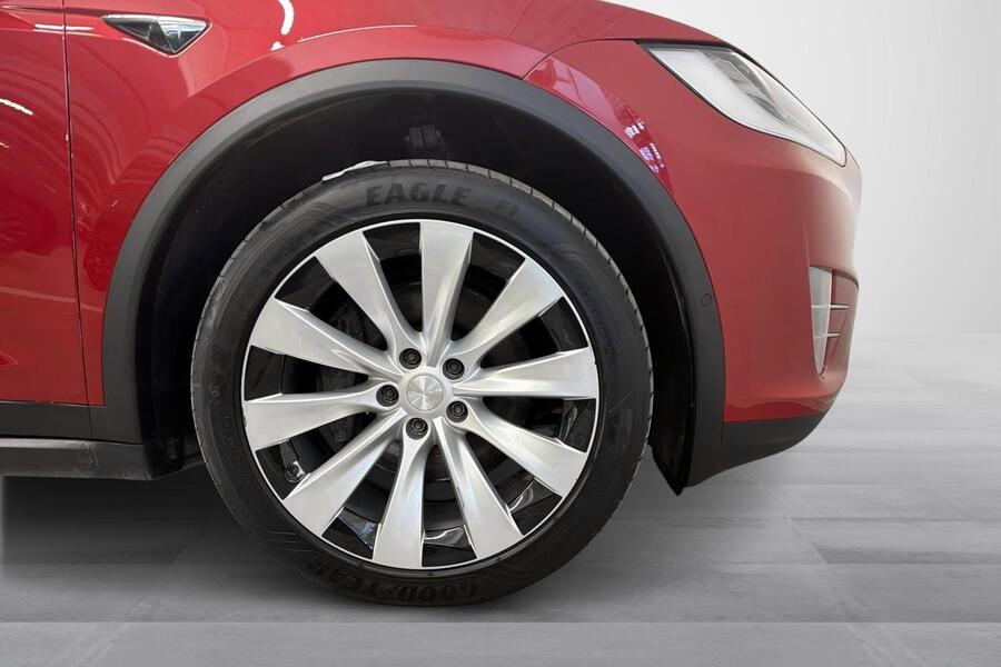 Tesla Model X vaihtoauto