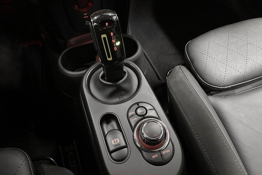 Mini Hatchback vaihtoauto