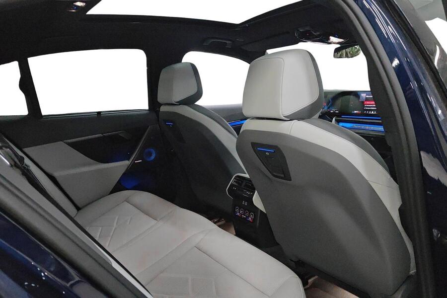 BMW i5 M60 vaihtoauto