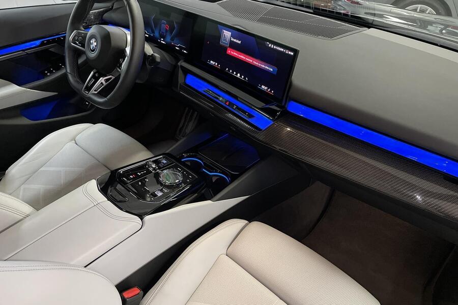 BMW i5 M60 vaihtoauto