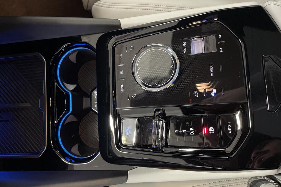 BMW i5 M60 vaihtoauto