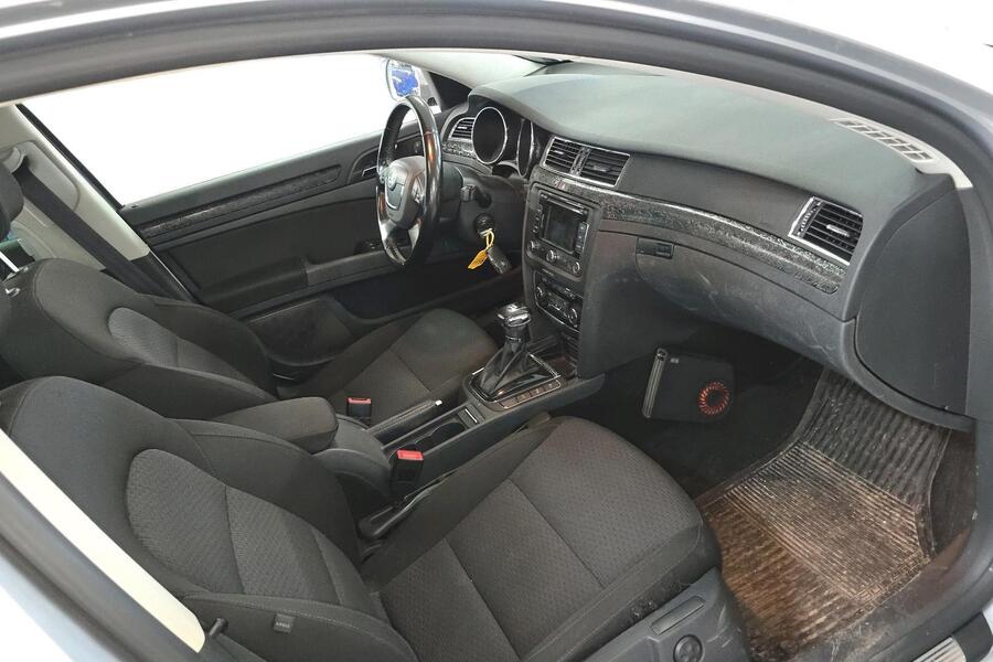 Skoda Superb vaihtoauto