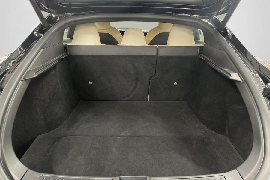 Tesla Model S vaihtoauto