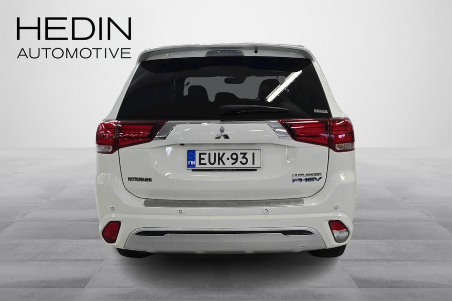 Mitsubishi Outlander PHEV vaihtoauto